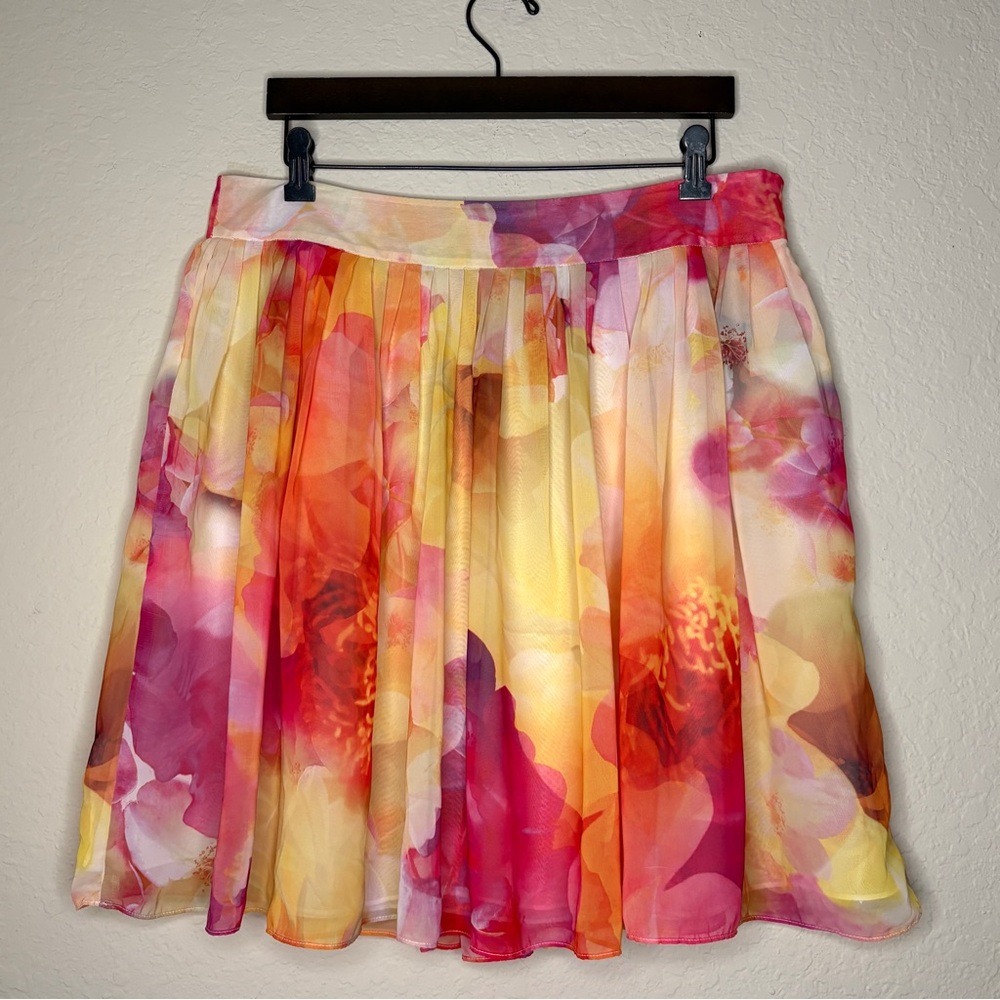 Liz Claiborne Pink Floral Sheer Skirt Size 12P Mini Pleat Layered Photo Graphic